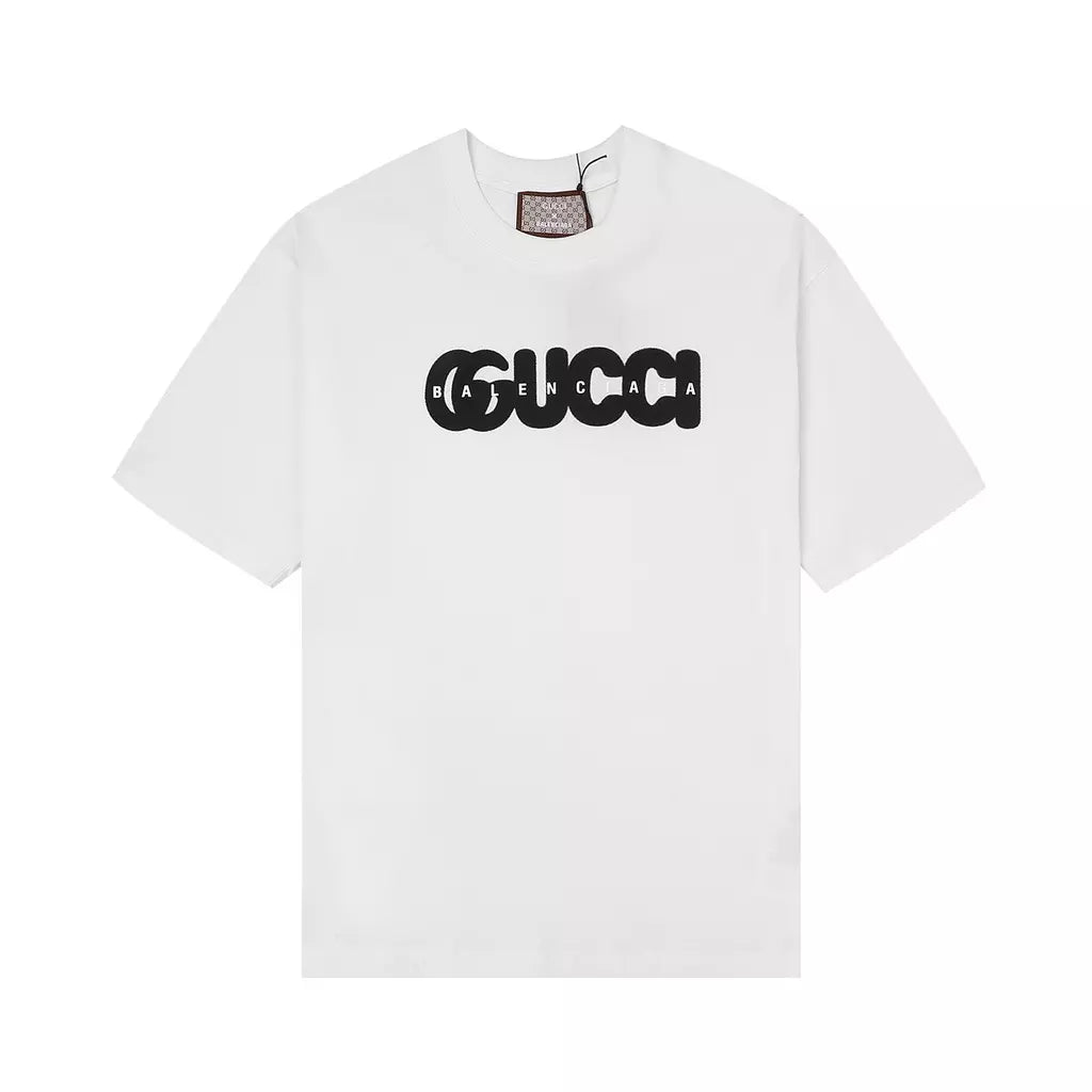 Camiseta GUCCІ x BALENCIAGA Estampa de Logo - Branca