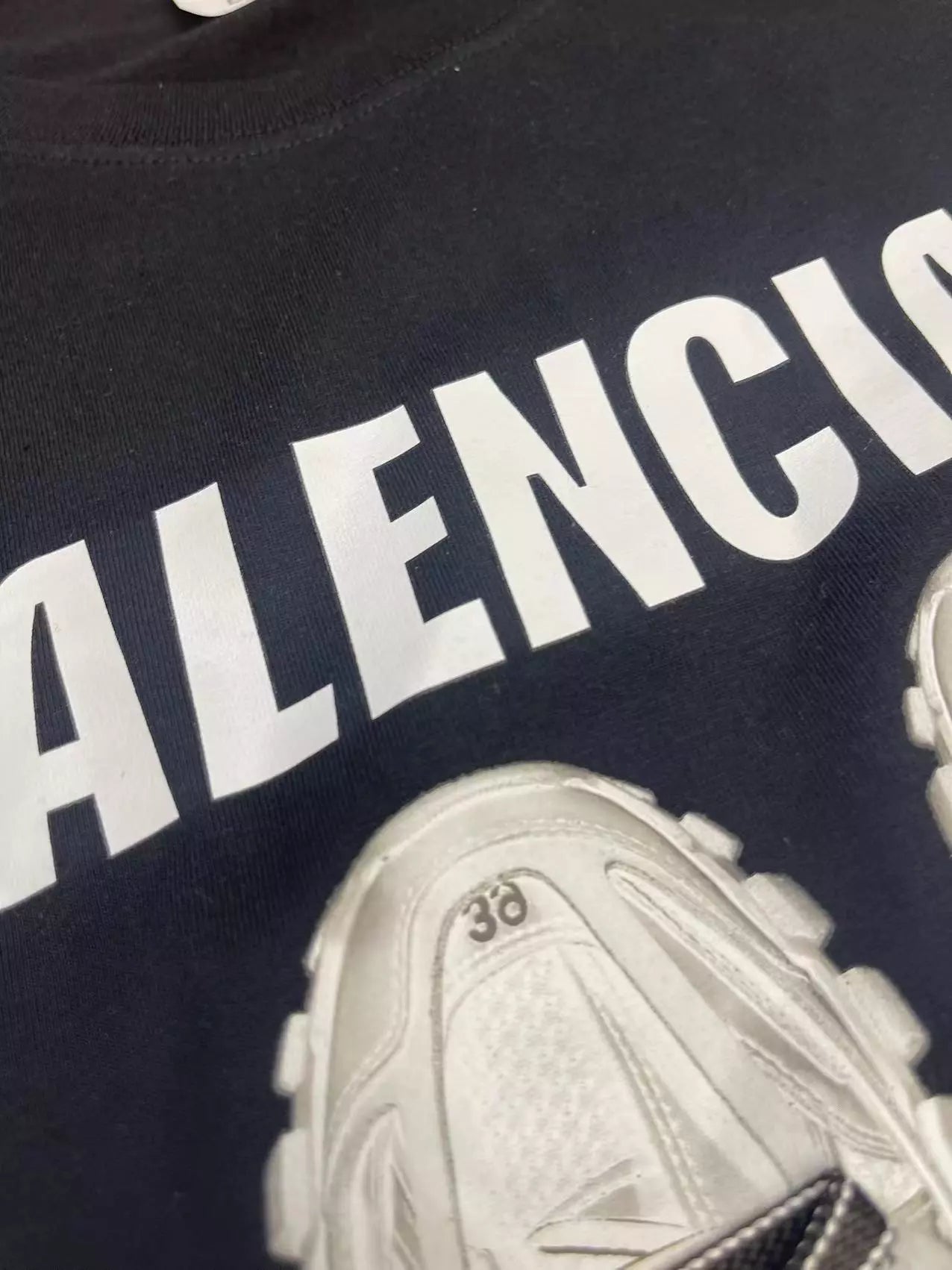 Camiseta Balenciaga Daddy Shoes