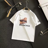 Camiseta Balenciaga Dirty Shoes - Branca