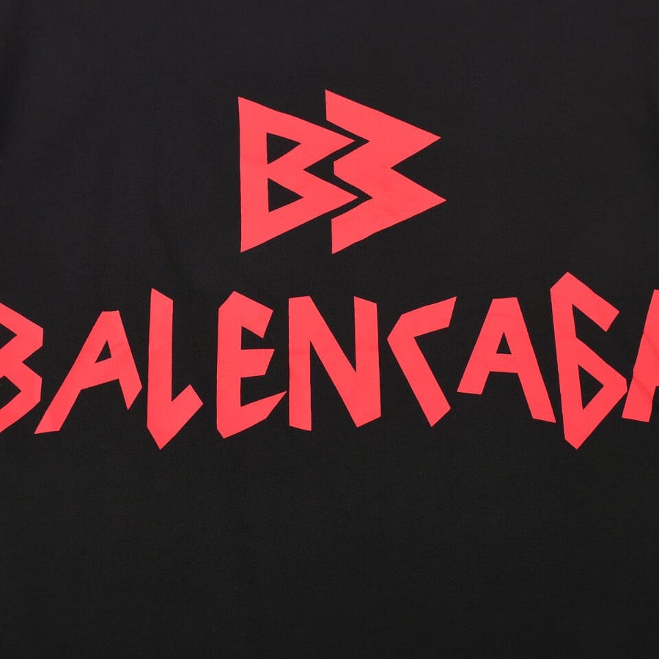 Camiseta Balenciaga Urban Style - Preto