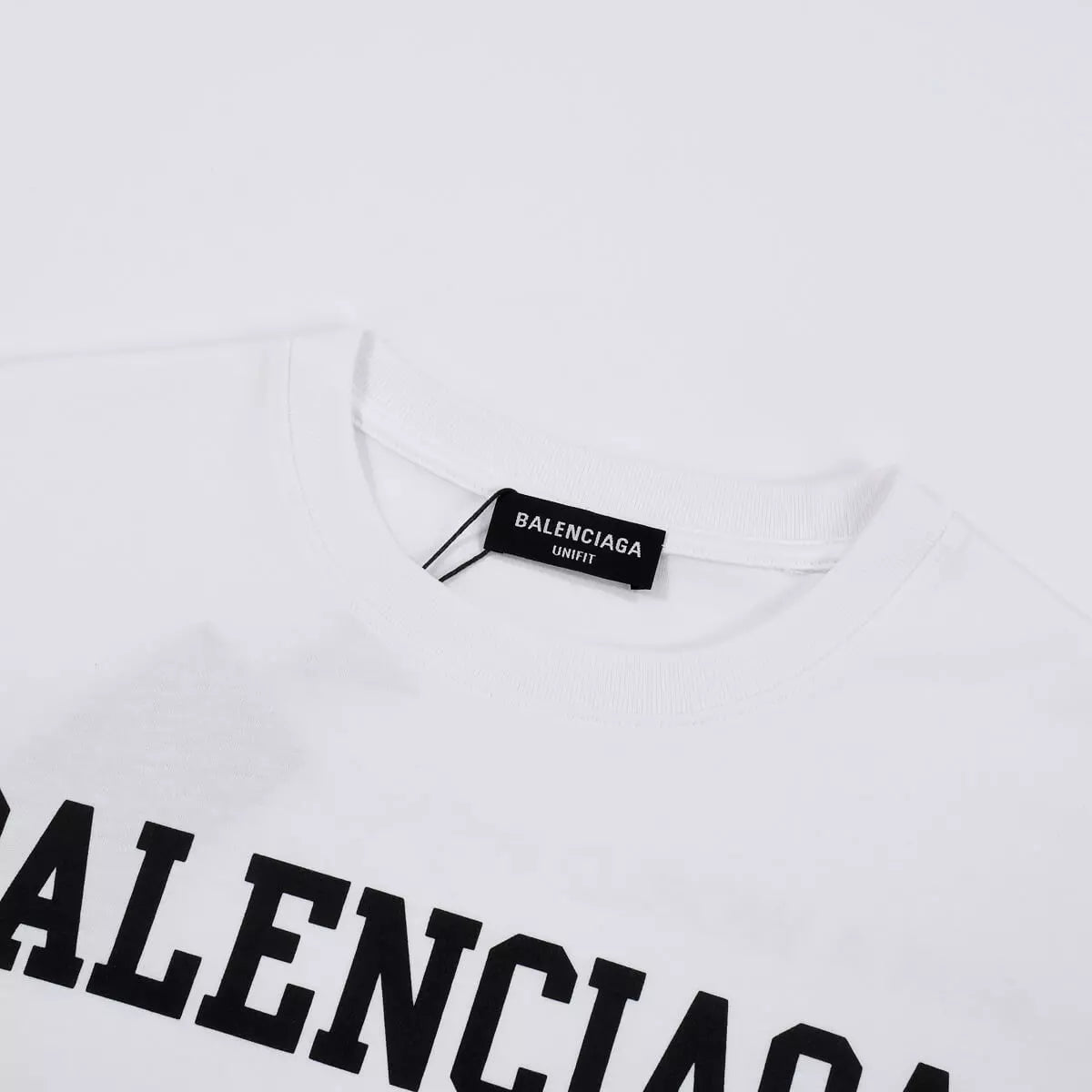 Camiseta Balenciaga World Food Programme - Branca