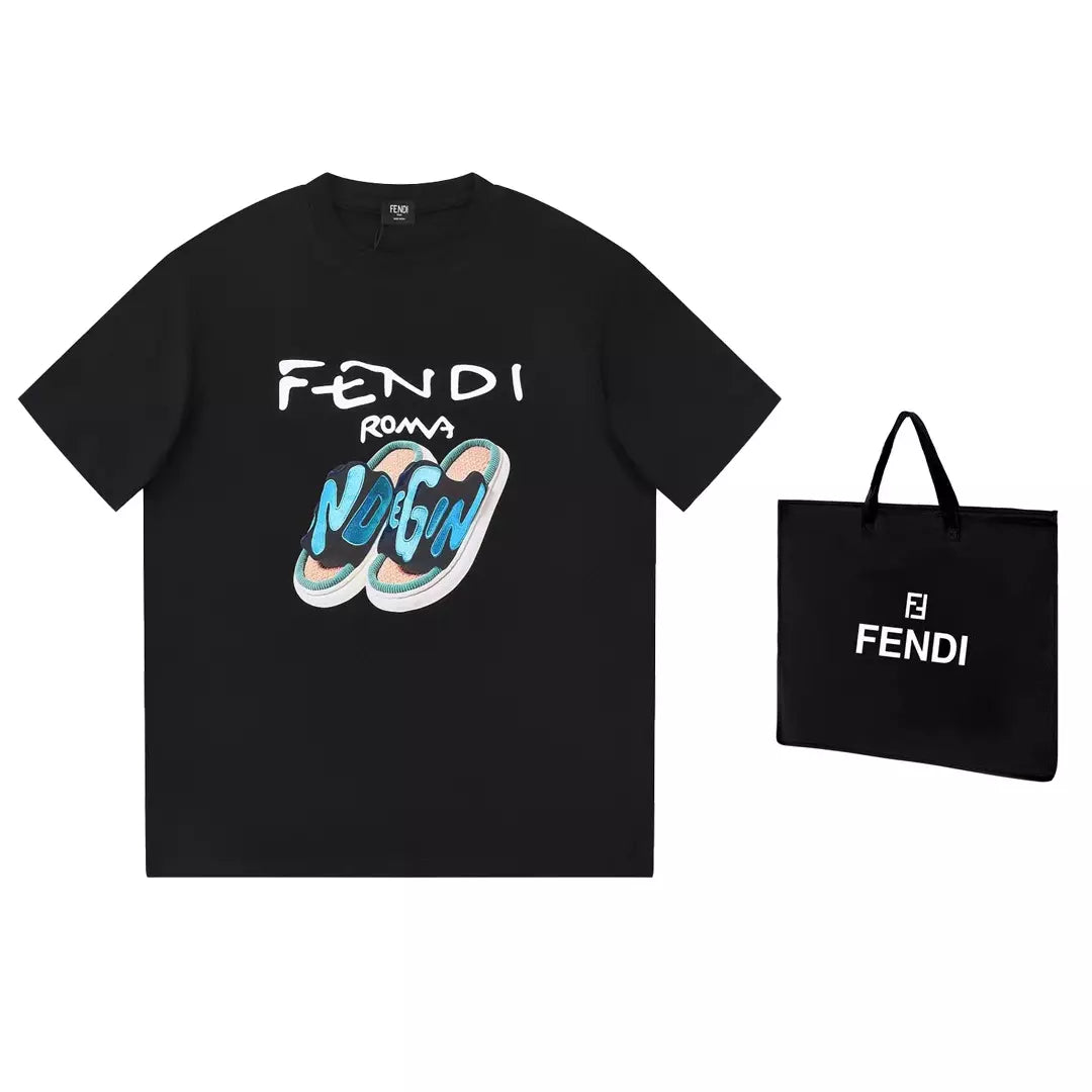 Camiseta FENDІ Roma Chinelo - Preta