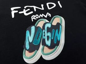 Camiseta FENDІ Roma Chinelo - Preta