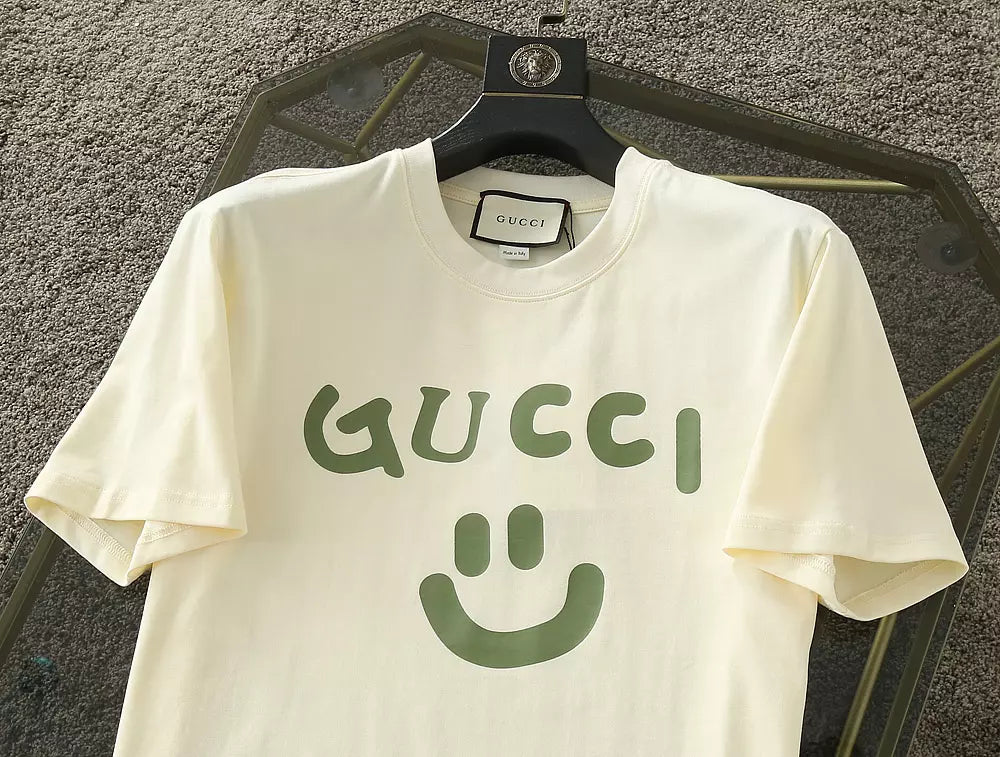 Camiseta Gucci Smile Face - Bege