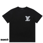 Camiseta Louis Vuitton Logo LV - Preto