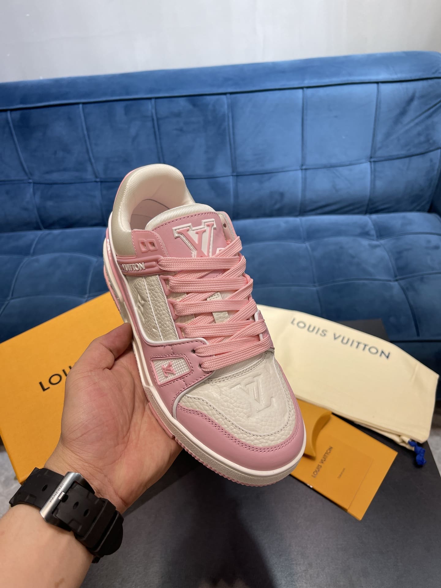 Louis Vuitton Trainer Pink Rose