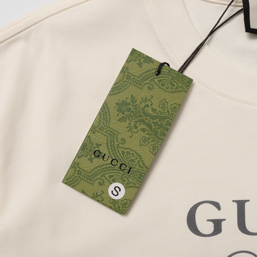 Camiseta Gucci Estampa Tênis - Bege