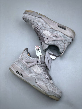 Nike Air Jordan 4 Retro Kaws